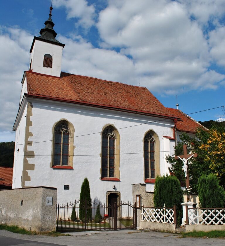Church of Saint James the Greater: A Late Gothic Church in Jakub, Slovakia