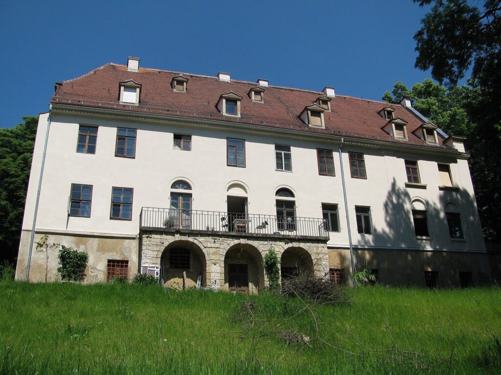 Schloss Helfenberg: A Manor House and Historic Estate in Germany 2 Schloss Helfenberg