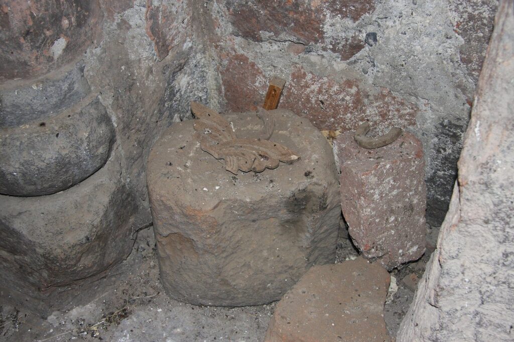 Haykadzor Lusavorich Church: A Medieval Armenian Apostolic Church 2 Haykadzor Lusavorich church