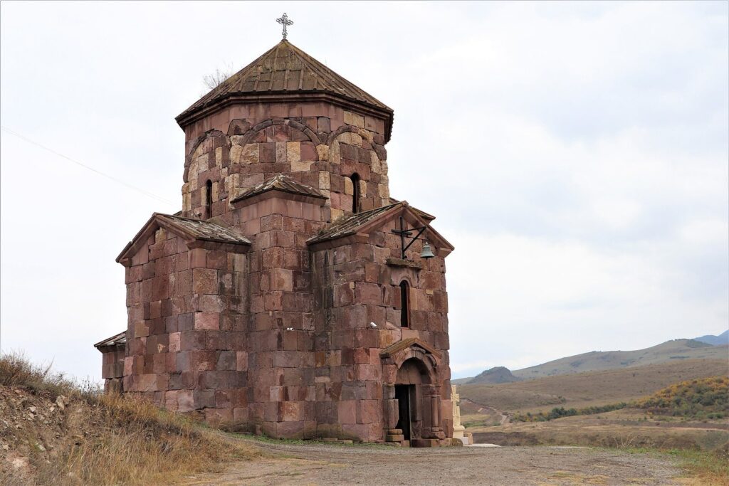Holy Mother of God Church at Voskepar: A Sixth- or Seventh-Century Armenian Apostolic Church 3 Holy Mother of God Church (Voskepar)