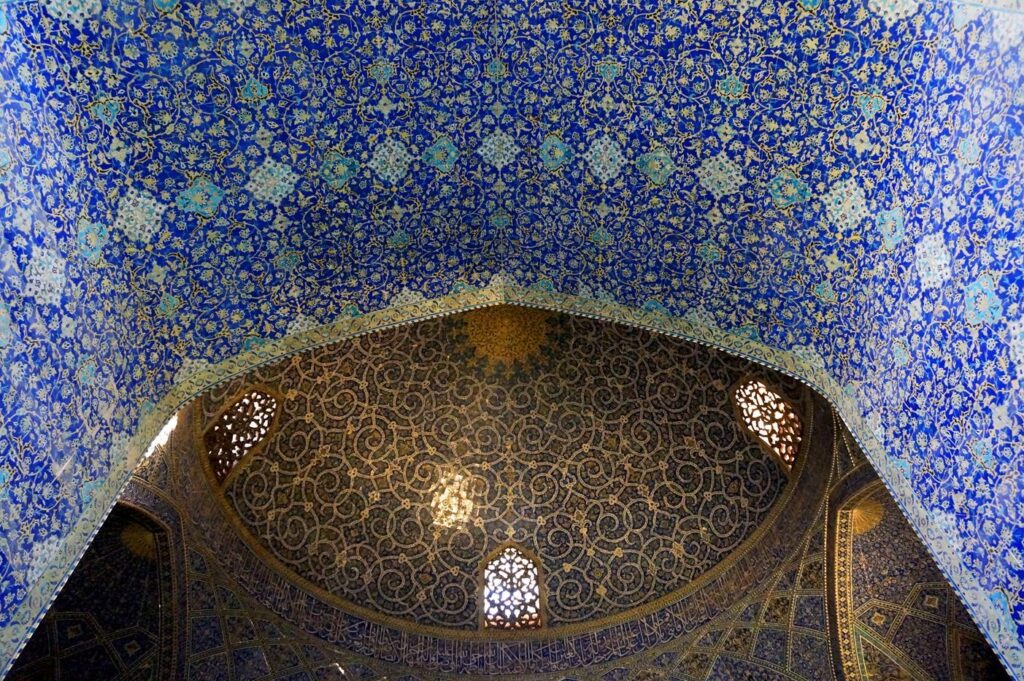 Chaharbagh Madrasa: A Safavid Religious School and Mosque in Isfahan 4 Chaharbagh Madrasa