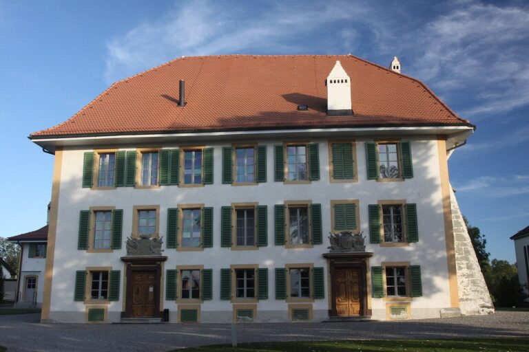 Diesbach-Torny Castle: A Late-Baroque Castle in Mézières, Switzerland