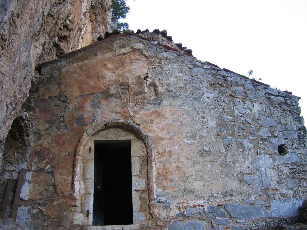 Filosofou Monastery: Old and New Monastic Complexes in Greece 3 Filosofou Monastery