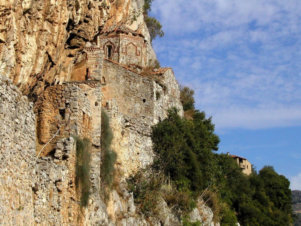 Filosofou Monastery: Old and New Monastic Complexes in Greece 5 Filosofou Monastery
