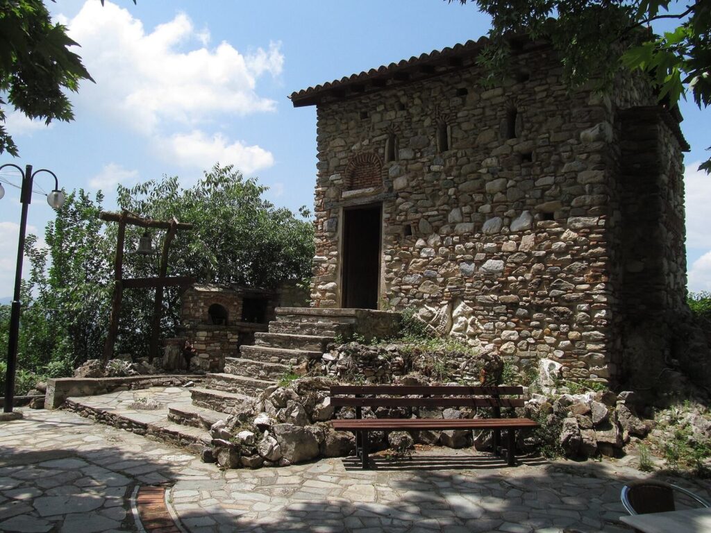 Saints Cosmas and Damian Church, Servia