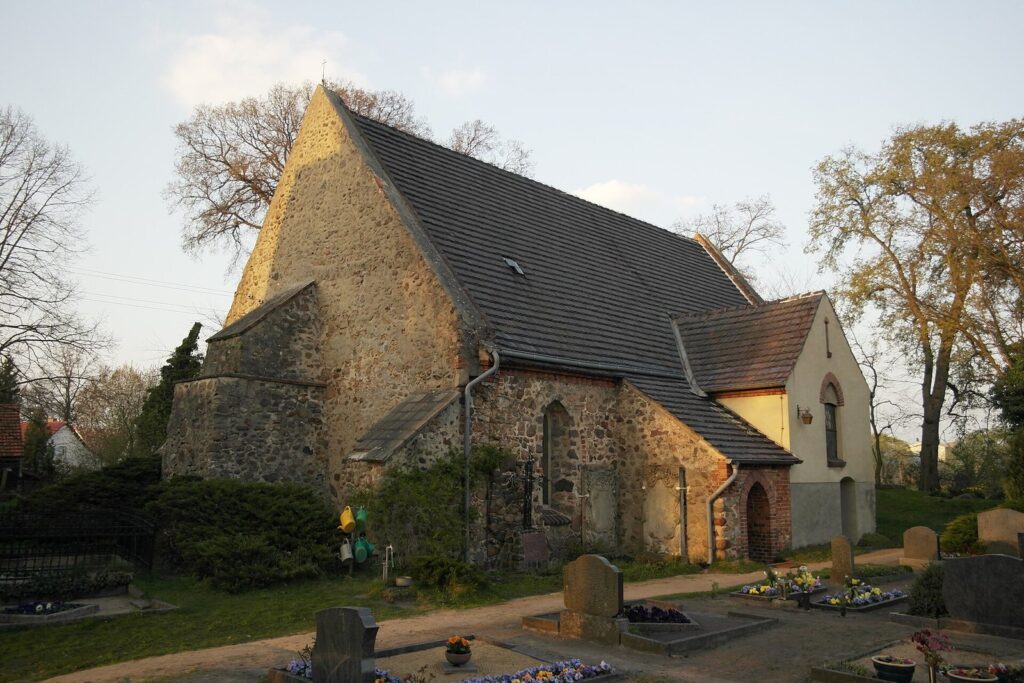 Altgolßen Church: A Medieval Protestant Village Church in Germany 1 Kirche Altgolßen