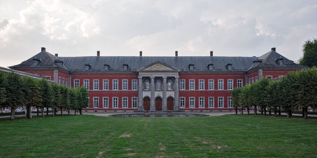 Gembloux Abbey: A Benedictine Monastery in Belgium 1 Gembloux Abbey