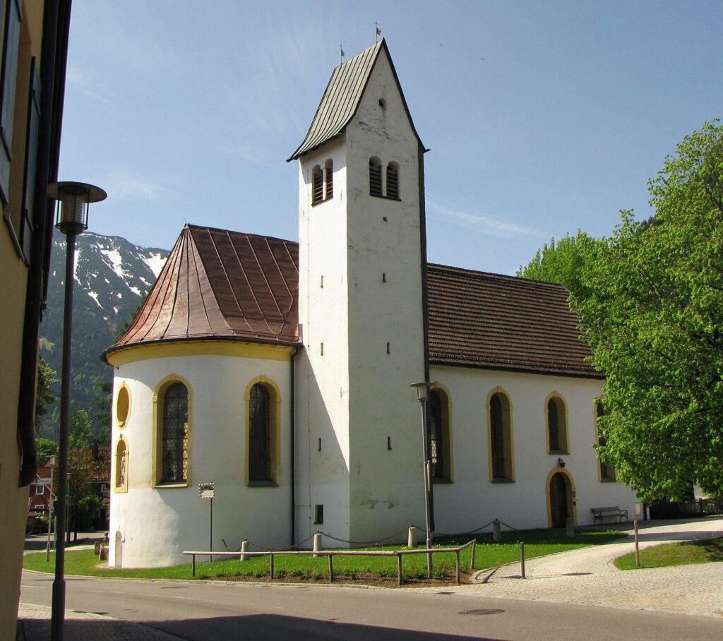 St. Leonhard: A Church Serving Heitlern and Dorf in Pfronten 1 St. Leonhard