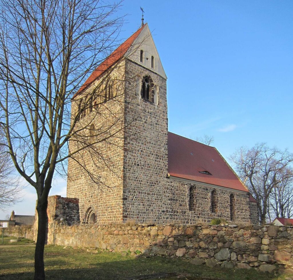 Riedebeck Village Church: A Late Romanesque Parish Church in Germany 1 Riedebeck village church