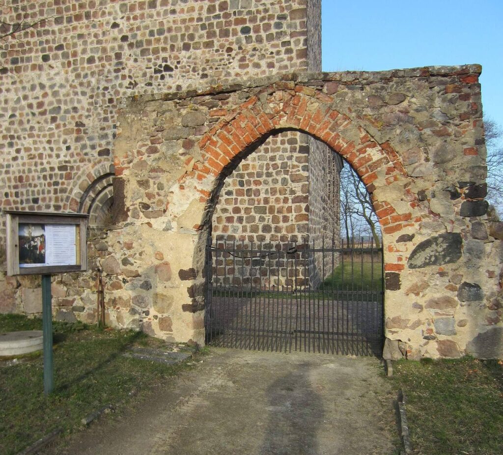 Riedebeck Village Church: A Late Romanesque Parish Church in Germany 3 Riedebeck village church