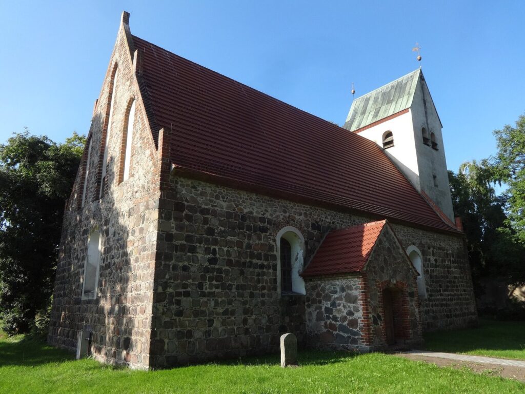 Waßmannsdorf Village Church: A Protestant Church in Schönefeld, Germany 1 Waßmannsdorf village church