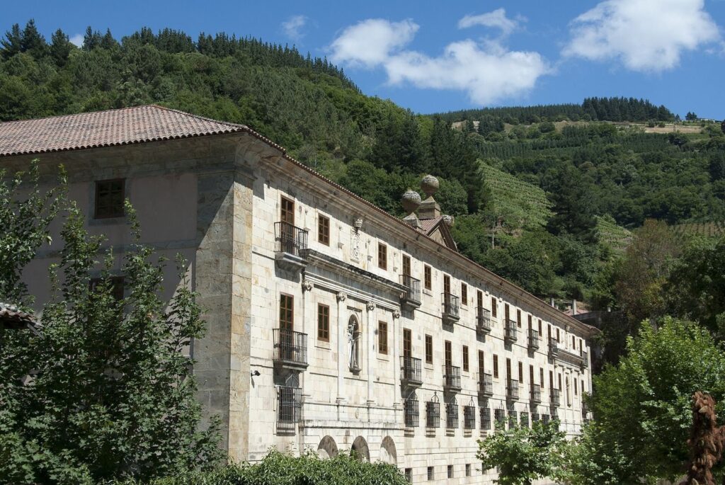 San Juan Bautista de Corias: A Benedictine Monastery in Asturias 1 San Juan Bautista de Corias