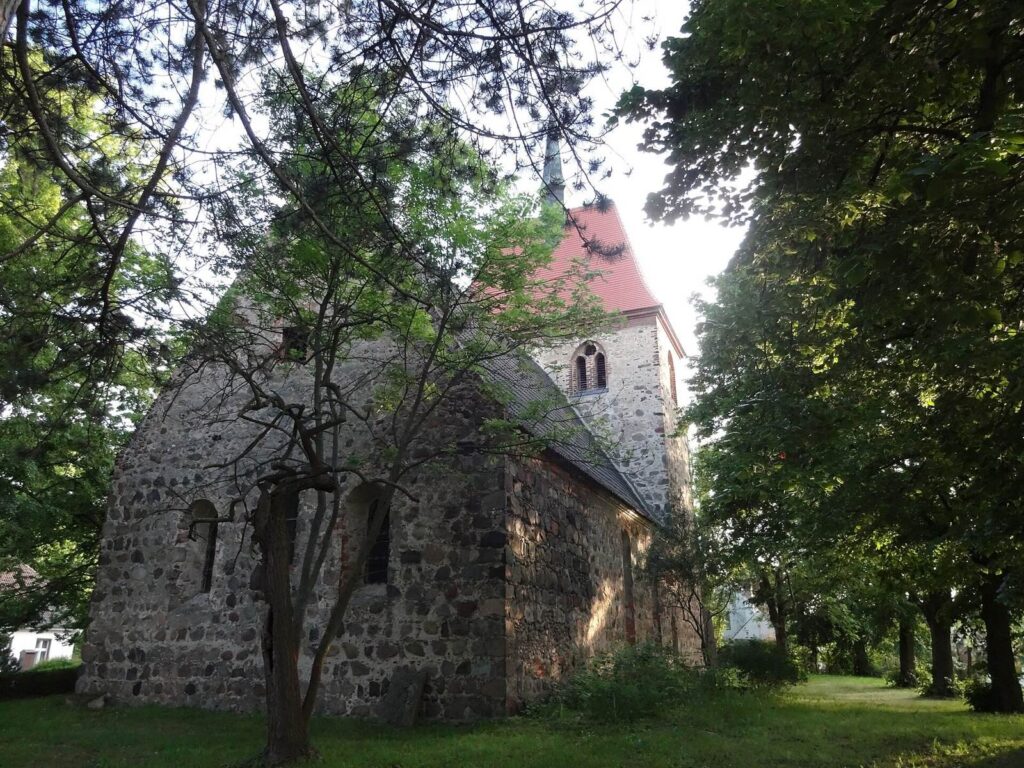 Gießmannsdorf Village Church: An Early Gothic Protestant Church in Germany 3 Dorfkirche Gießmannsdorf