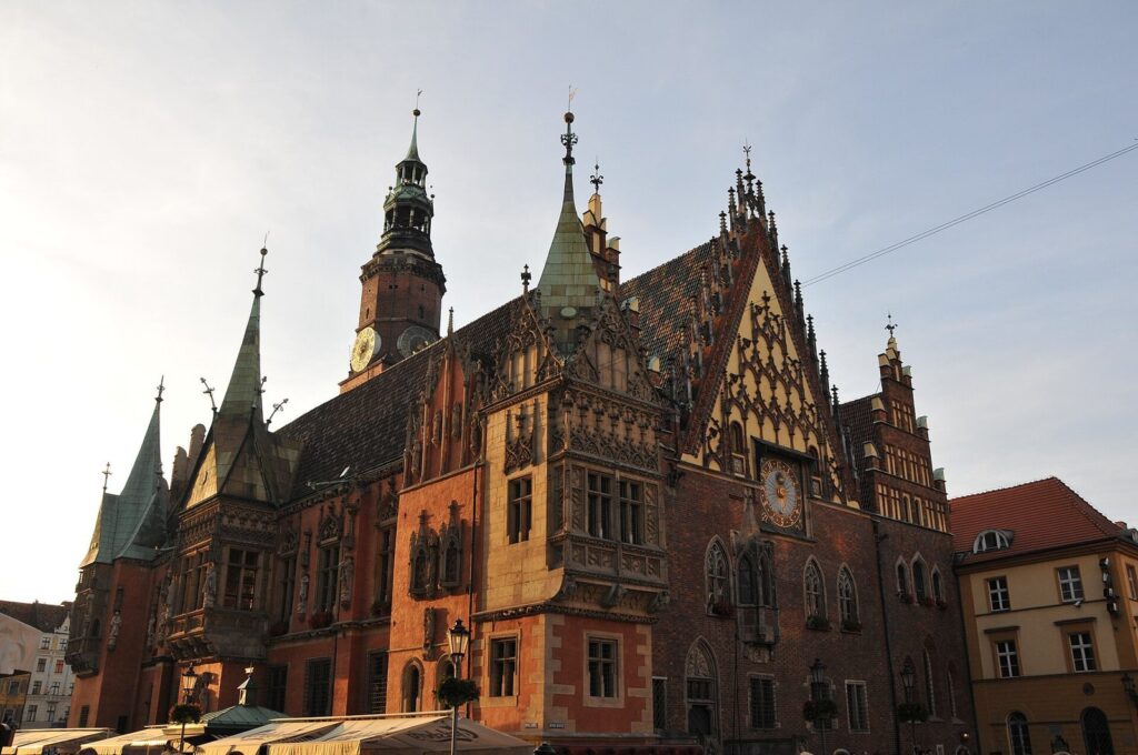 Wrocław Town Hall: A Medieval Center of Civic Government 2 Wrocław Town Hall