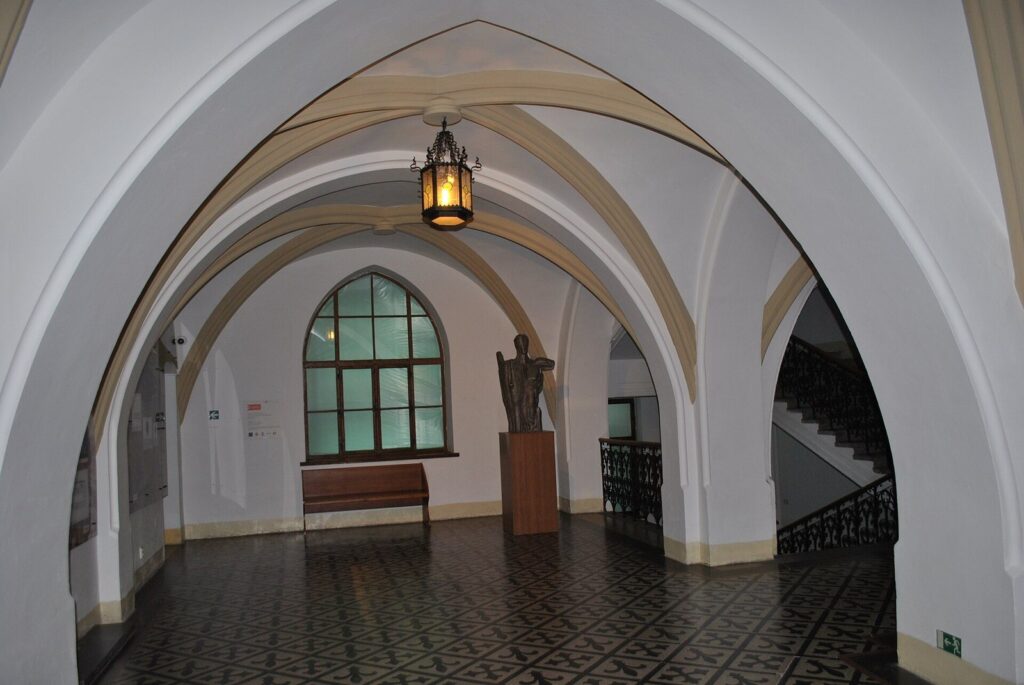 Olomouc Town Hall: A Municipal Building in Czechia 2 Town hall in Olomouc