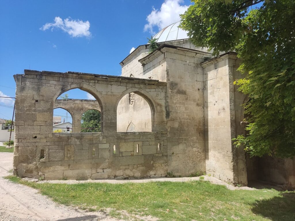 Eski Dürbe: A Tomb in Bakhchysarai, Russia 2 Eski Dürbe